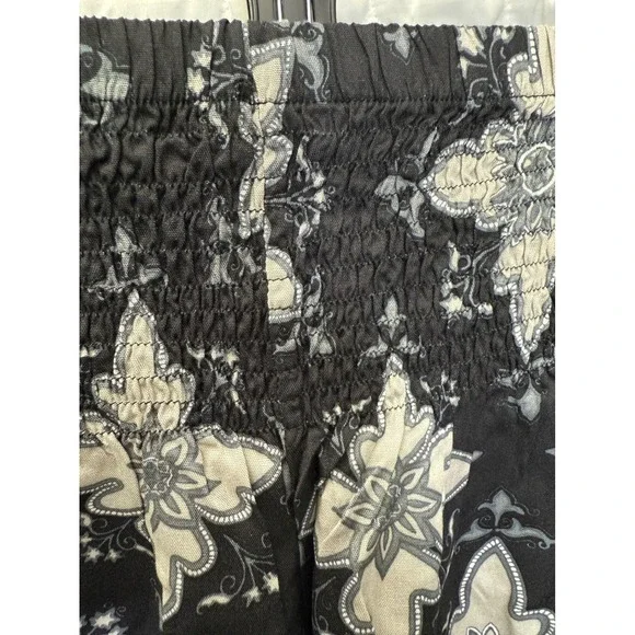 NWOT Lotus and Luna Black and Gray Floral Pants - Picture 4 of 10